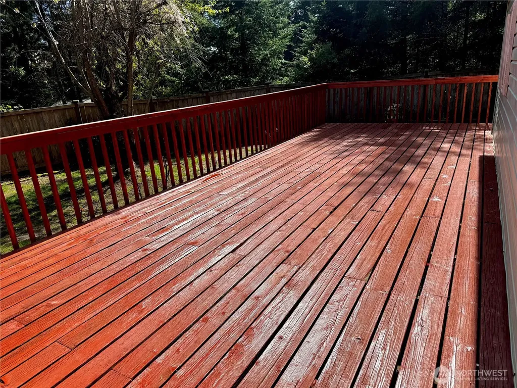 521 NE Larson Lake Road Belfair WA 98528