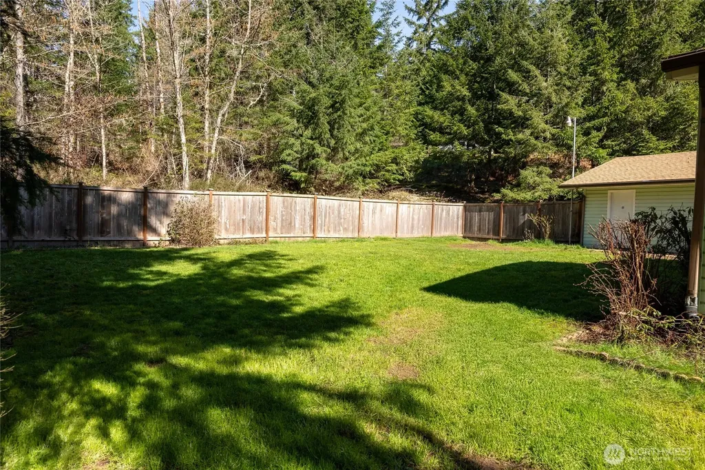 521 NE Larson Lake Road Belfair WA 98528
