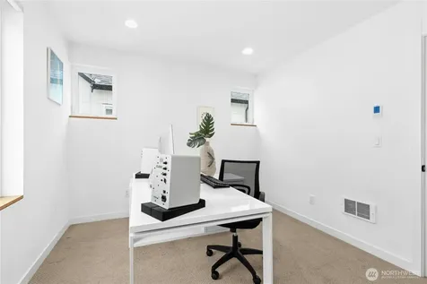 10354 Wallingford Avenue N Seattle WA 98133
