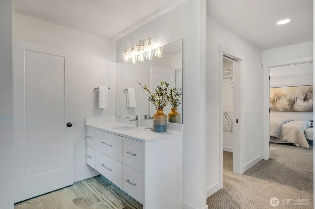 10317 Sand Point Way NE Seattle WA 98125
