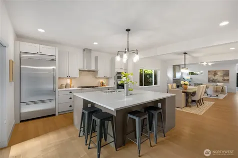 10317 Sand Point Way NE Seattle WA 98125