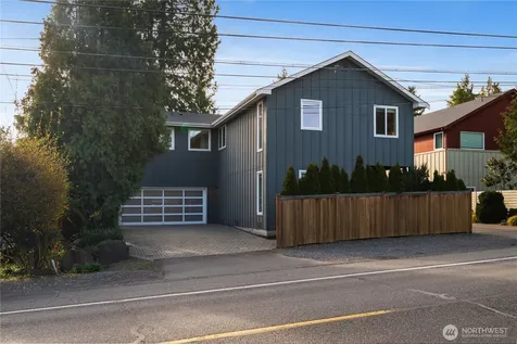10317 Sand Point Way NE Seattle WA 98125