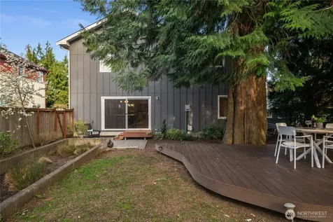 10317 Sand Point Way NE Seattle WA 98125