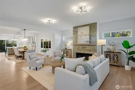 10317 Sand Point Way NE Seattle WA 98125