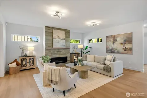 10317 Sand Point Way NE Seattle WA 98125