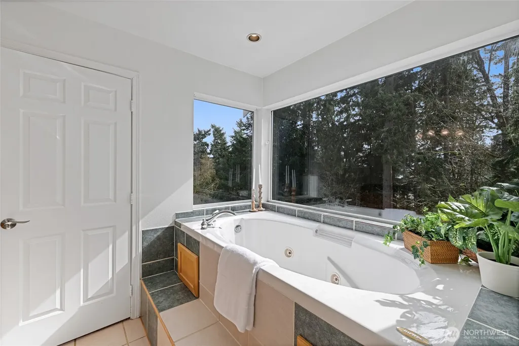 12421 6th Avenue NW Gig Harbor WA 98332