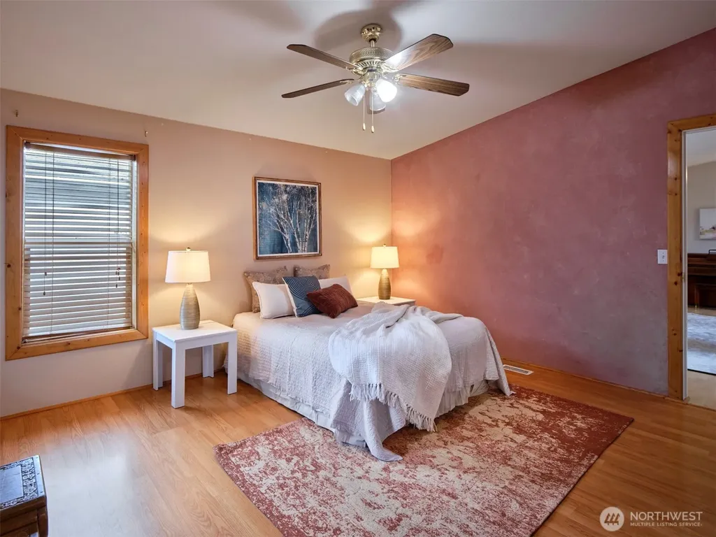1835 Heartwood Woodland WA 98674