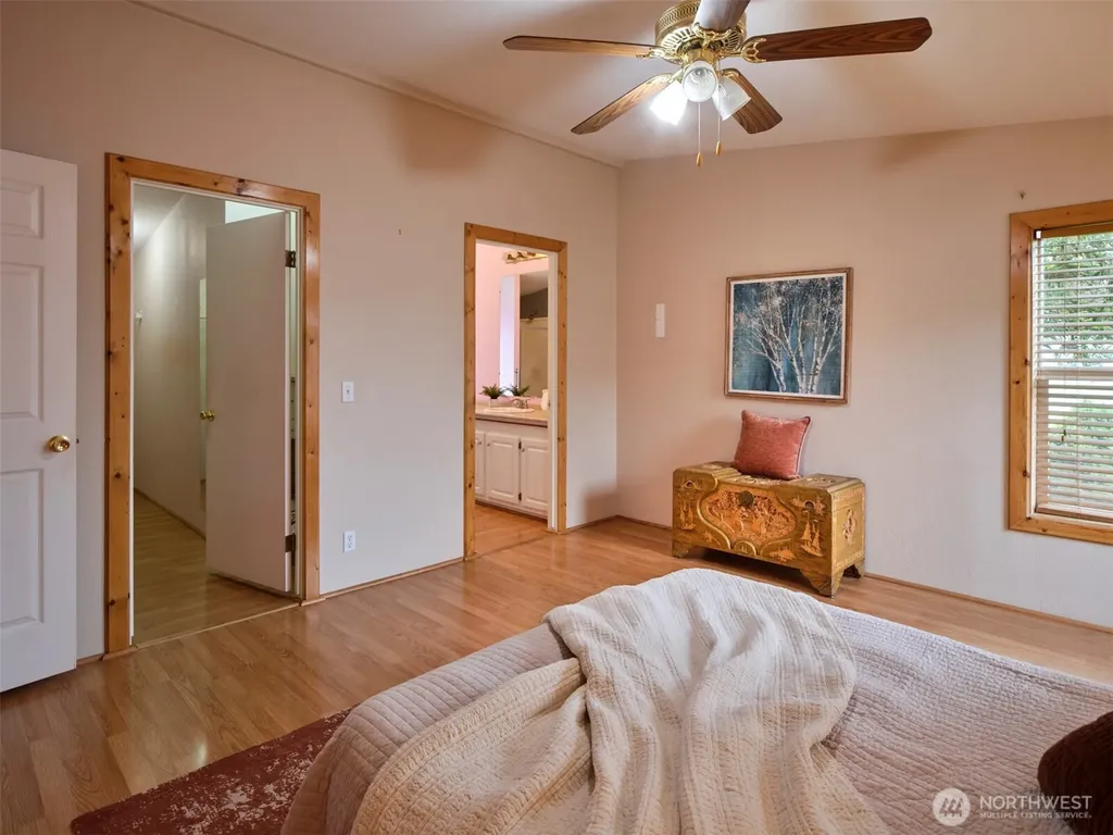 1835 Heartwood Woodland WA 98674