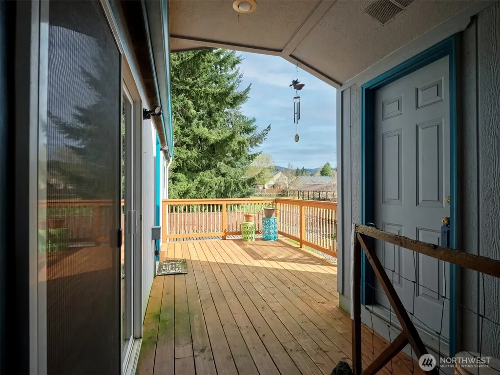 1835 Heartwood Woodland WA 98674