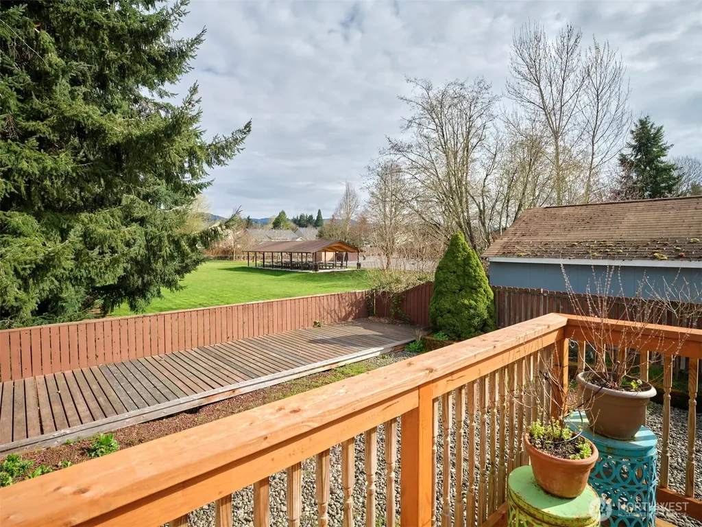 1835 Heartwood Woodland WA 98674