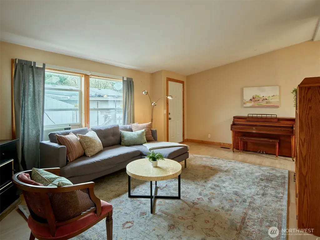 1835 Heartwood Woodland WA 98674