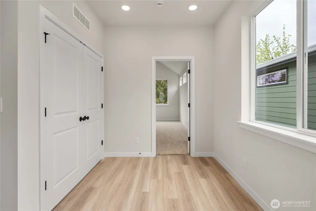 4027 Aberdeen Way NE Renton WA 98056