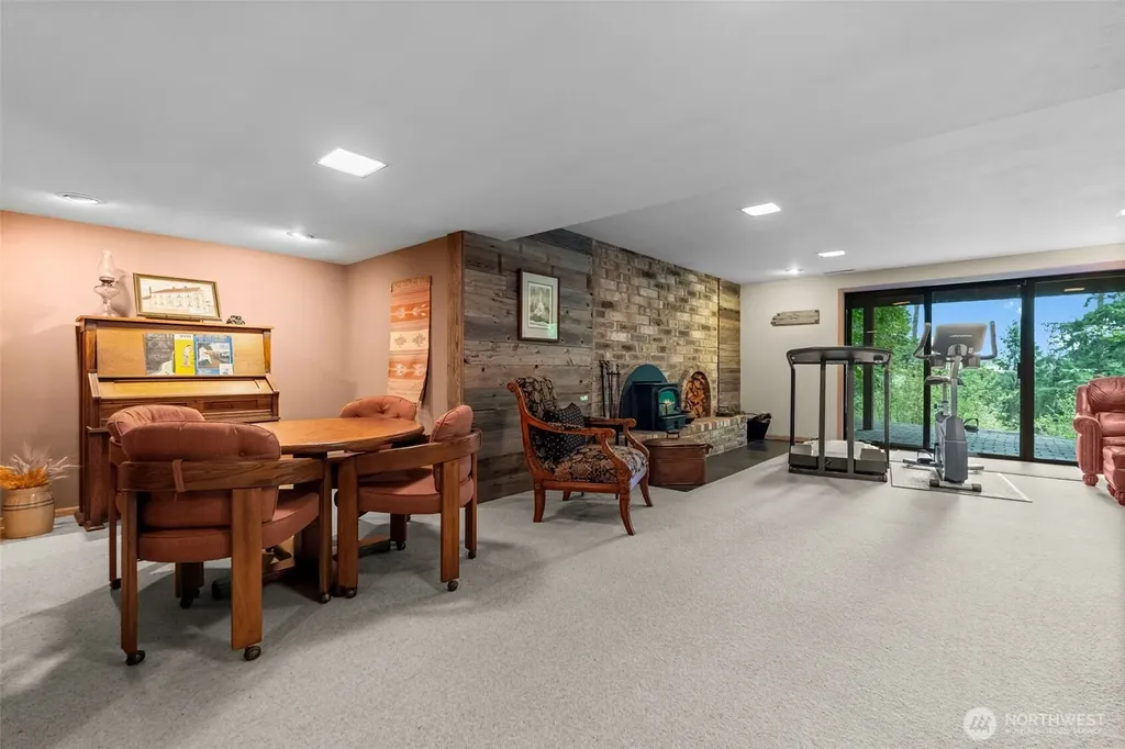 29622 Forty-eighth Avenue S Roy WA 98580