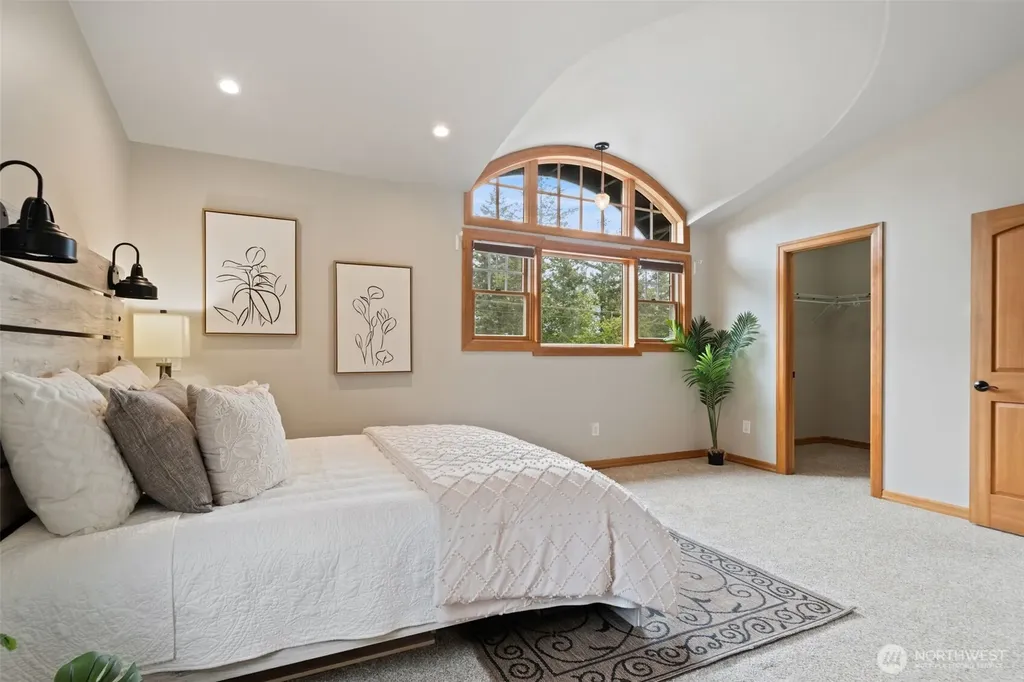6944 SE Nelson Road Olalla WA 98359