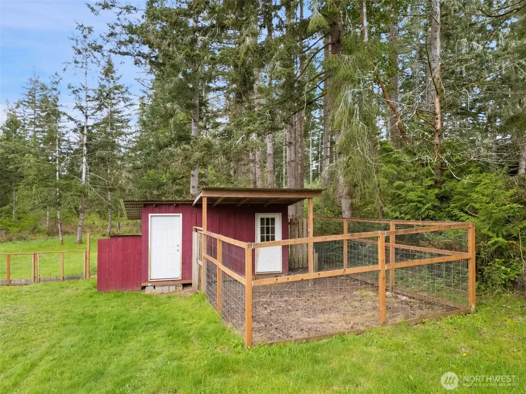 6944 SE Nelson Road Olalla WA 98359