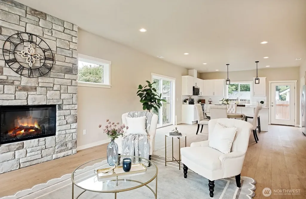 695 3rd Street Langley WA 98260