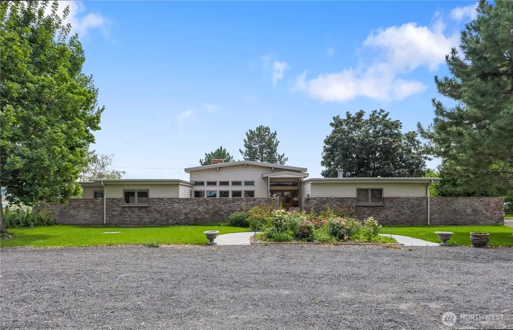 4872 Rd 6.5 NE Moses Lake WA 98837