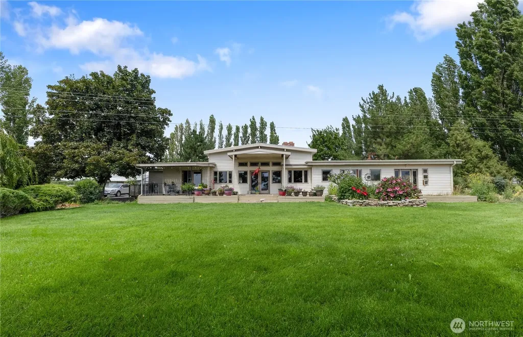 4872 Rd 6.5 NE Moses Lake WA 98837