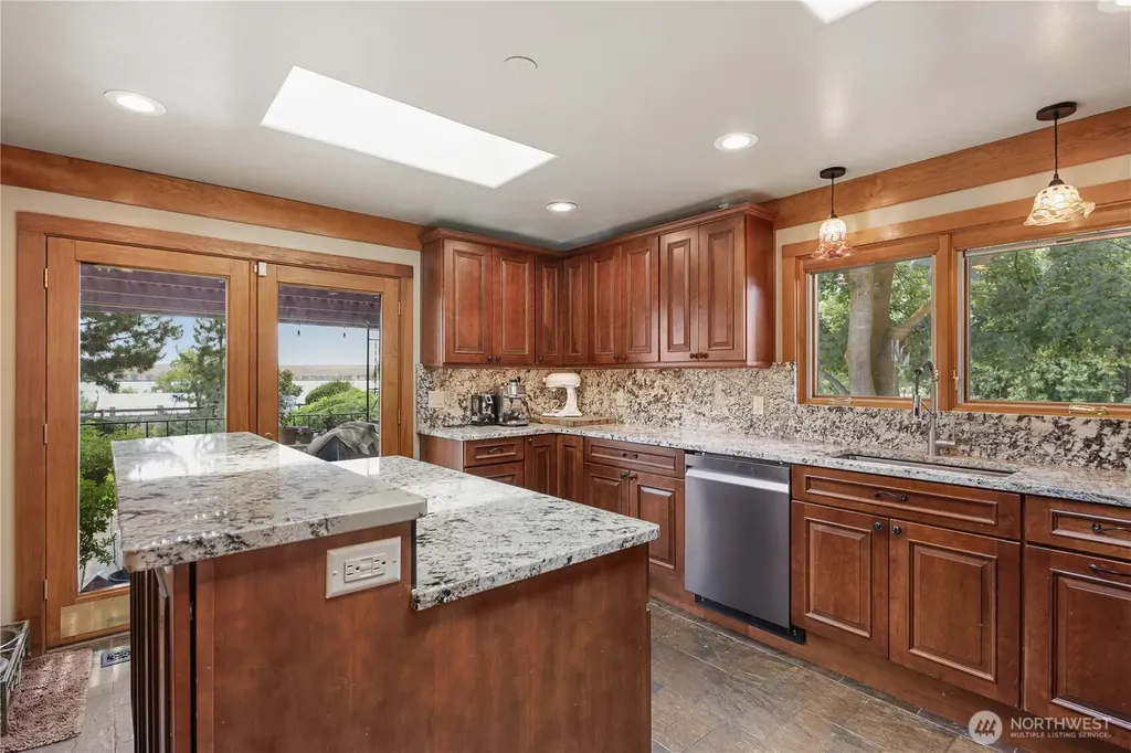 4872 Rd 6.5 NE Moses Lake WA 98837