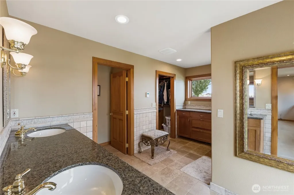 4872 Rd 6.5 NE Moses Lake WA 98837