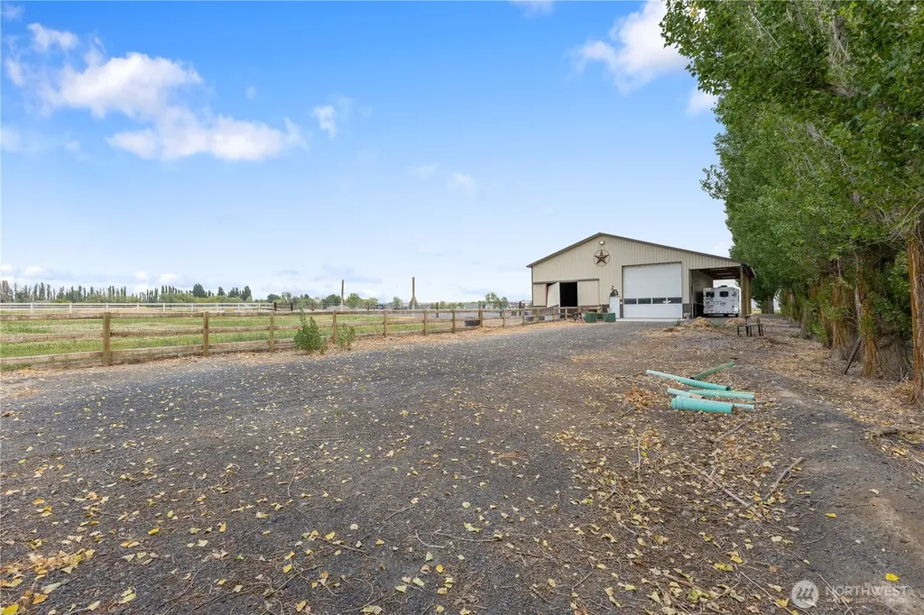 4872 Rd 6.5 NE Moses Lake WA 98837