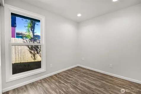 8705 12th Street NE Lake Stevens WA 98258