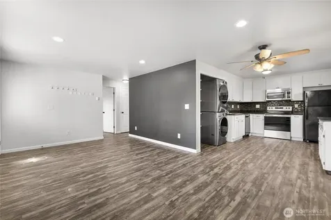 8705 12th Street NE Lake Stevens WA 98258