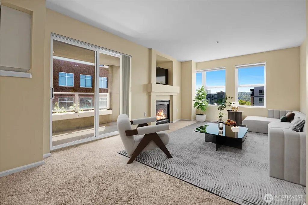 4343 Roosevelt Way NE Seattle WA 98105