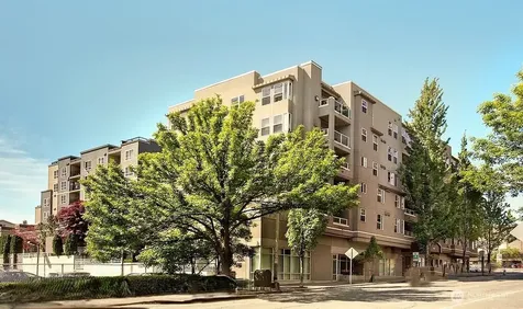 4343 Roosevelt Way NE Seattle WA 98105
