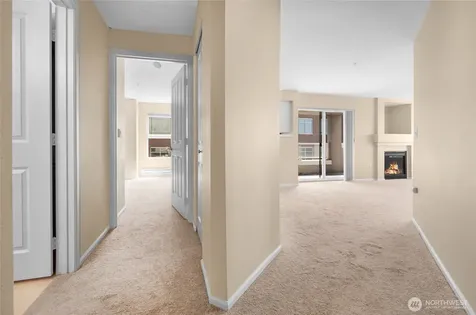4343 Roosevelt Way NE Seattle WA 98105