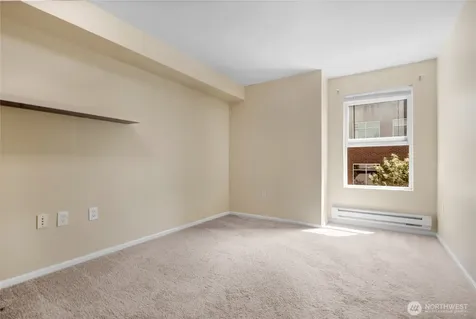 4343 Roosevelt Way NE Seattle WA 98105