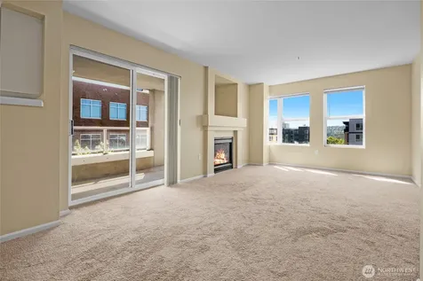 4343 Roosevelt Way NE Seattle WA 98105