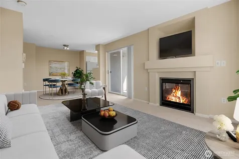 4343 Roosevelt Way NE Seattle WA 98105