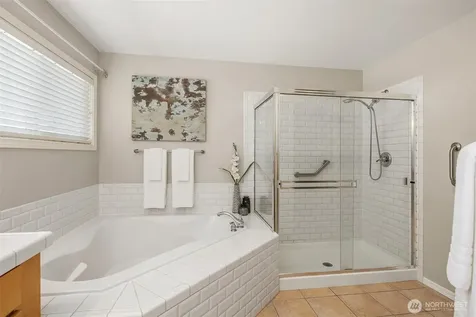 8537 NE 128th Street Kirkland WA 98034