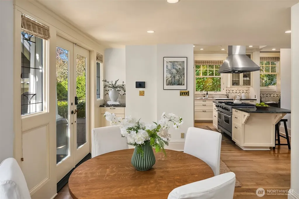 2647 Cascadia Avenue S Seattle WA 98144