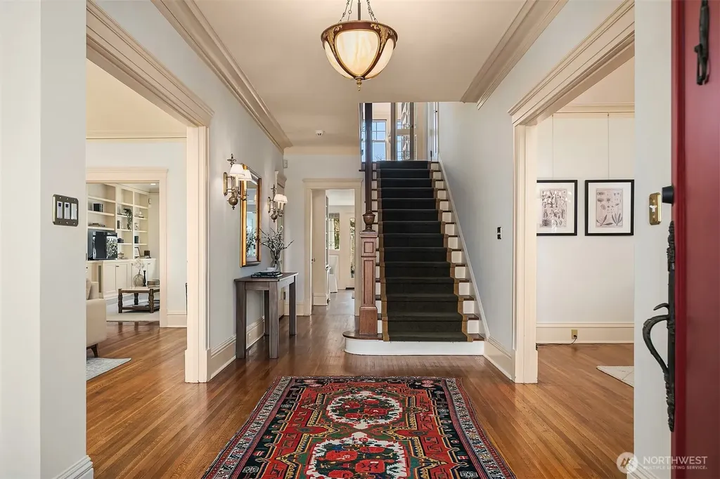 2647 Cascadia Avenue S Seattle WA 98144