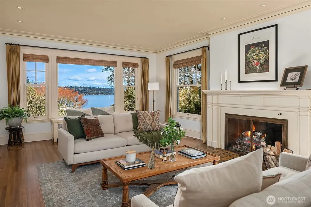 2647 Cascadia Avenue S Seattle WA 98144