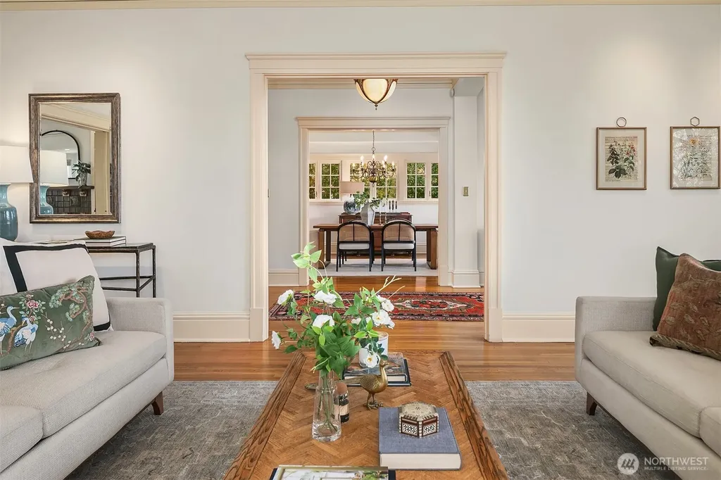 2647 Cascadia Avenue S Seattle WA 98144