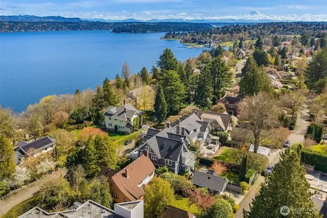 2647 Cascadia Avenue S Seattle WA 98144