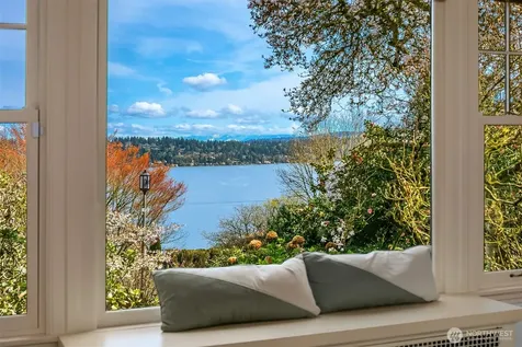 2647 Cascadia Avenue S Seattle WA 98144