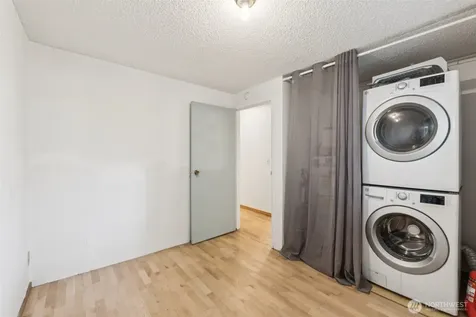 5806 200th Street SW Lynnwood WA 98036