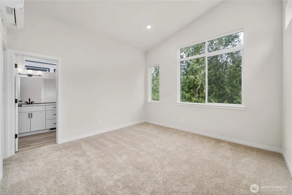 4033 Aberdeen Way NE Renton WA 98056