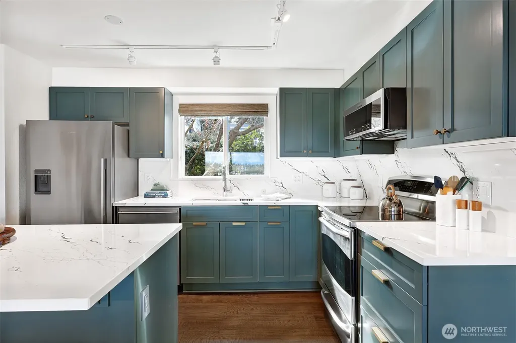1818 Bigelow Avenue N Seattle WA 98109
