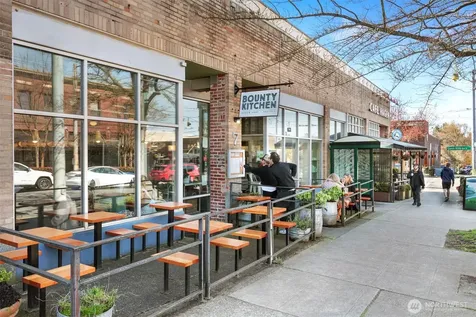 1818 Bigelow Avenue N Seattle WA 98109