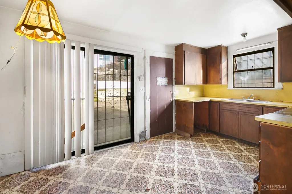 3226 S Edmunds Street Seattle WA 98118