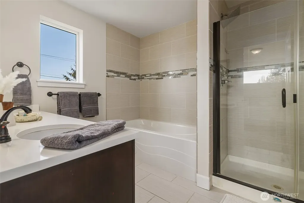 1910 Chestnut Street Everett WA 98201
