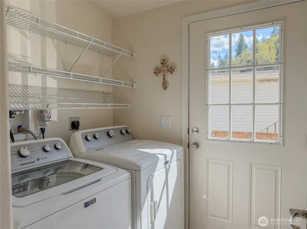 15256 Pine Drive Renton WA 98058