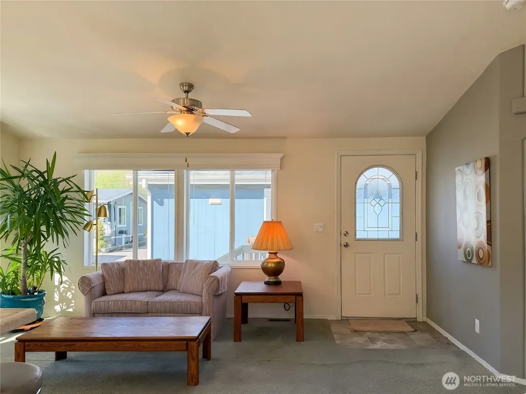 15256 Pine Drive Renton WA 98058
