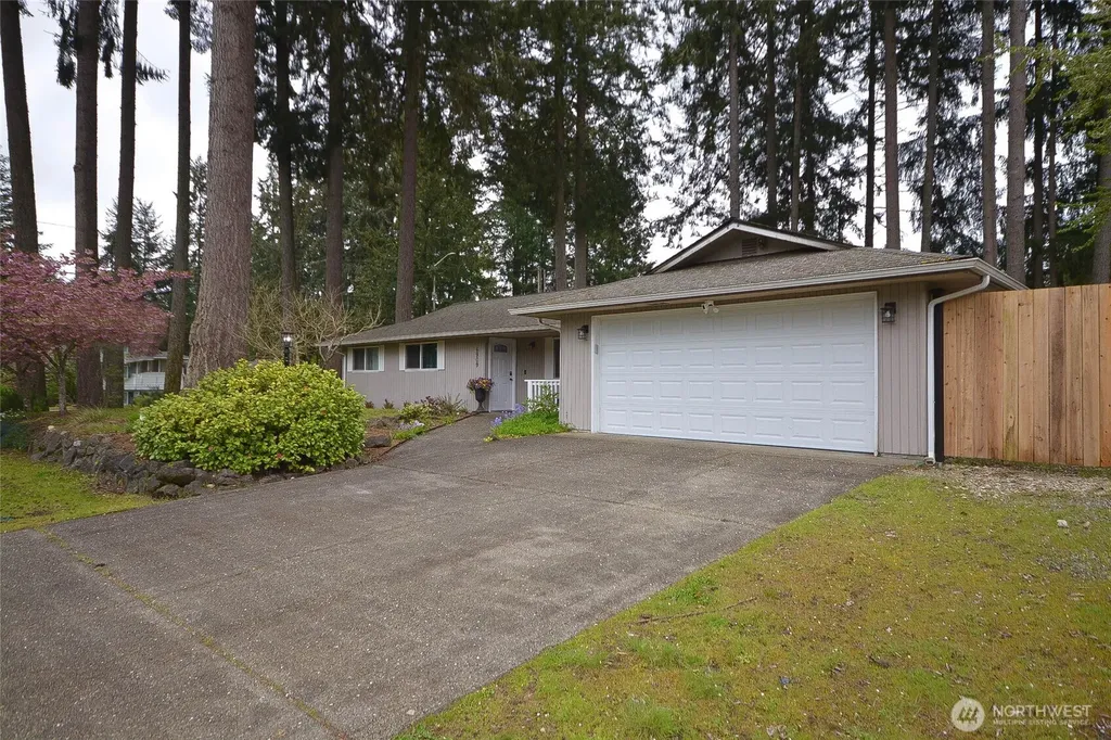 6909 33rd Avenue SW Lacey WA 98503