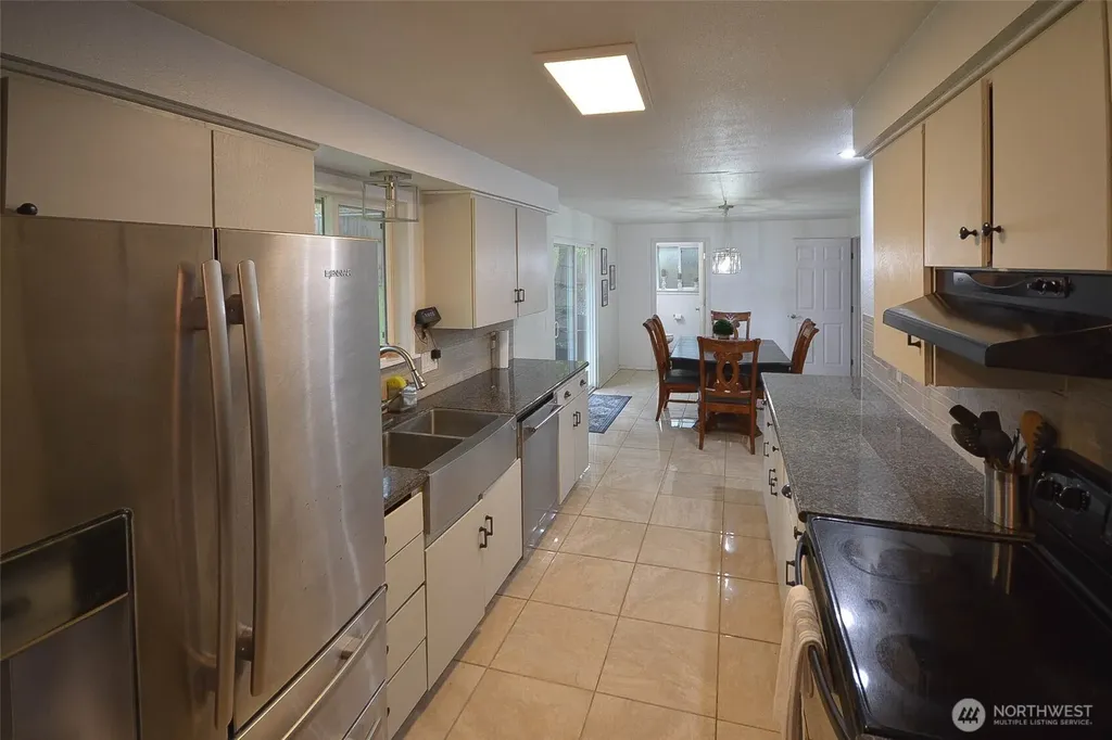 6909 33rd Avenue SW Lacey WA 98503